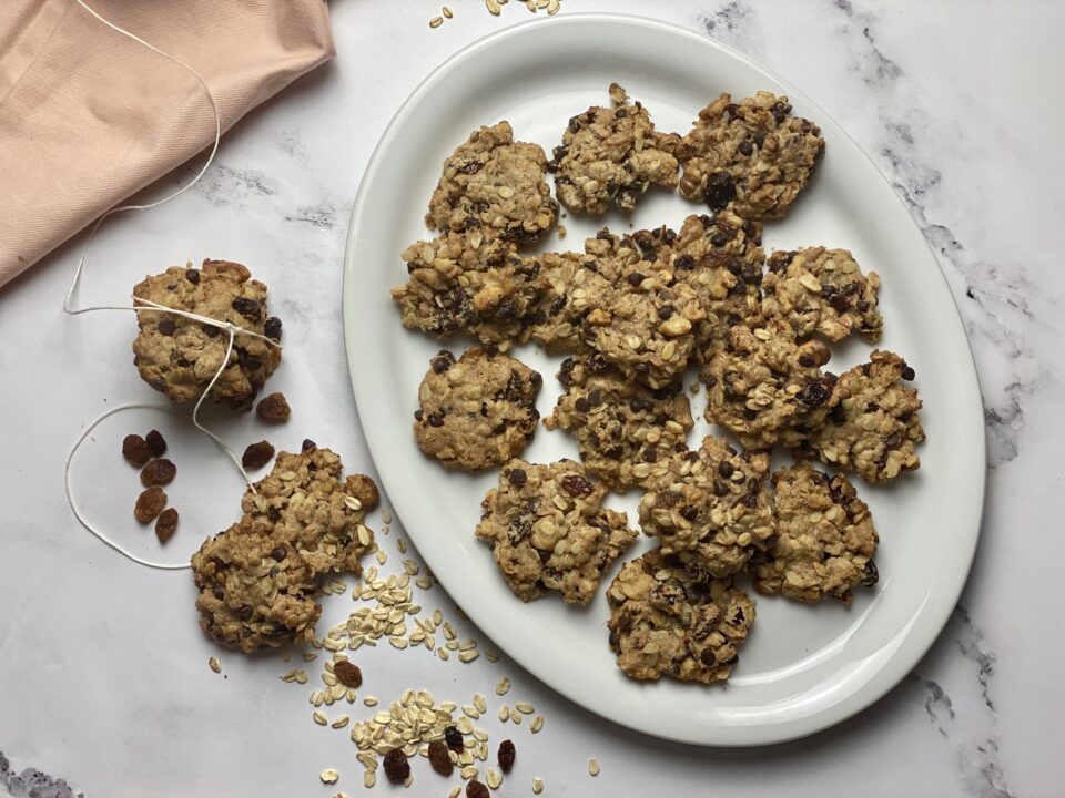 biscotti con avena e frutta secca
