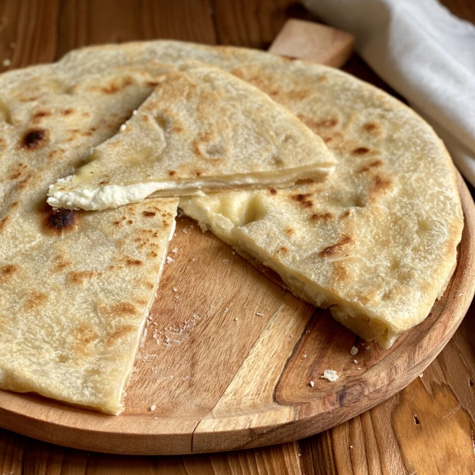 focaccia al formaggio in padella