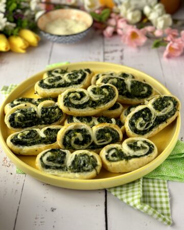 ventagli di sfoglia con ricotta e spinaci